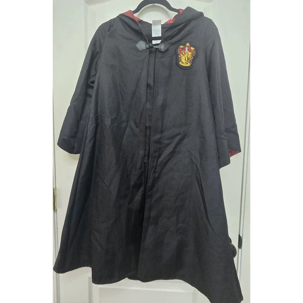 Harry Potter Gryffindor Wizard School Hooded Robe Cape Child Sized  Medium 7/8